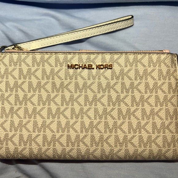 Michael Kors Monogram Beige Wristlet - Picture 1 of 3